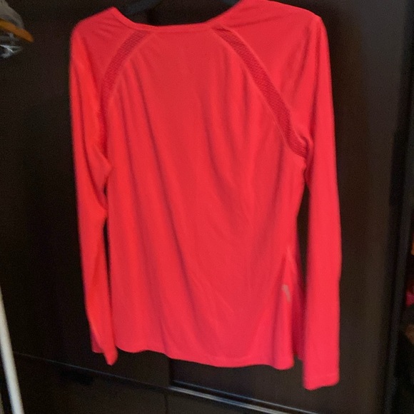 Merrell shirt - Picture 2 of 3